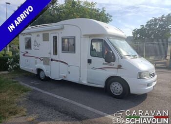 Rapido 7085 F Camper  Parzialmente Integrato Usato