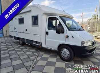 Foto Arca Camper 4.85 Camper  Parzialmente Integrato Usato