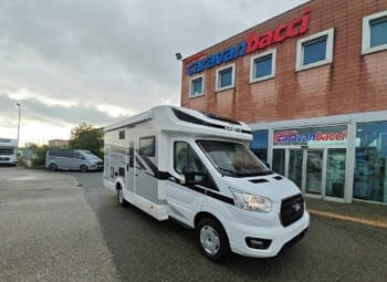 Foto Mc Louis Mc4 321 Camper  Parzialmente Integrato Nuovo