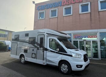 Foto Mc Louis Mc4 339 Slim Camper  Parzialmente Integrato Nuovo