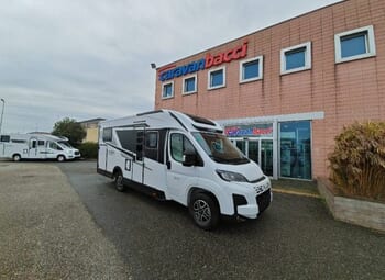 Foto Mobilvetta Kea Kompakt 64 Camper  Parzialmente Integrato Nuovo