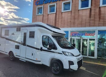 Foto Laika Ecovip L 4012 Ds Camper  Parzialmente Integrato Usato
