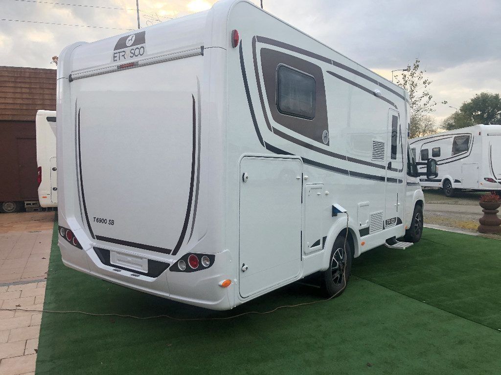 Etrusco T 6900 Sb Camper Parzialmente Integrato Nuovo 12478360 su Etrusco T 6900 Sb Camper Parzialmente Integrato Nuovo 12478360 su