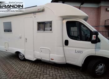 Mobilvetta Semintegrale Miller  6.3 Metri Compatto Camper  Parzialmente Integrato Usato - foto 3