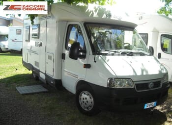 Elnagh Slim 2 Camper  Parzialmente Integrato Usato