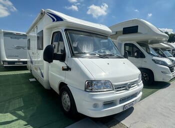 Caravans International Elliot 55 P Camper  Parzialmente Integrato Usato