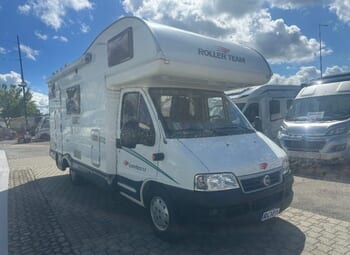 Roller Team .granduca 64 Camper  Mansardato Usato