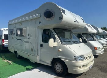 Miller .oxford Camper  Mansardato Usato