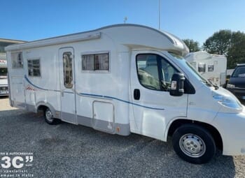 Adria Italia Coral S 680 Spl Camper  Parzialmente Integrato Usato