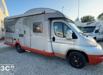 Burstner T664 Camper  Parzialmente Integrato Usato