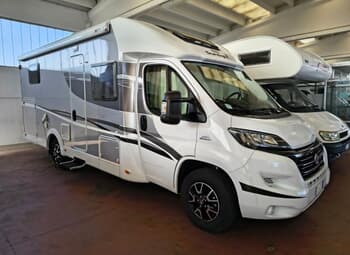 Sunlight Semintegrale T67 5 Posti Camper  Parzialmente Integrato Usato