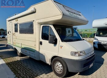Caravans International Riviera Gt Camper  Mansardato Usato