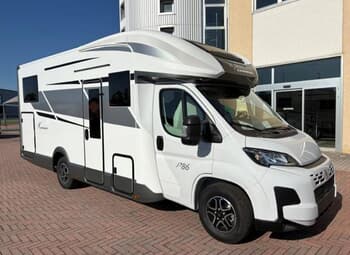 Foto Mobilvetta Krosser P86 Camper  Parzialmente Integrato Nuovo