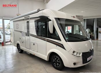 Foto Carthago Tourer I 142 Db Camper  Motorhome Usato